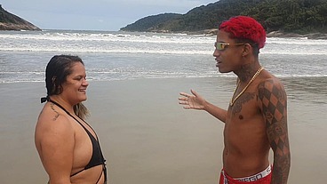 Esbarrei com novinho na praia e descubri que era o Brinquedo . Paty Bumbum - Wallif Santos