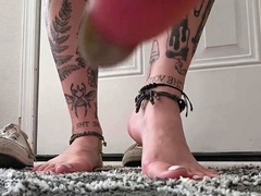 MythicMaggie aka mythicmaggs OnlyFans - Giantess Maggie