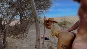 Alone in the Desert She Never Saw This Coming - Lana Myers