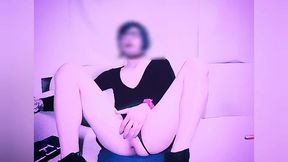 anal - shemale - joven y sexy penetrada por el culo con pepino gigante - masturbacion mariquita por atras - tranny - fantasia caliente - ladyboy - ruby queen