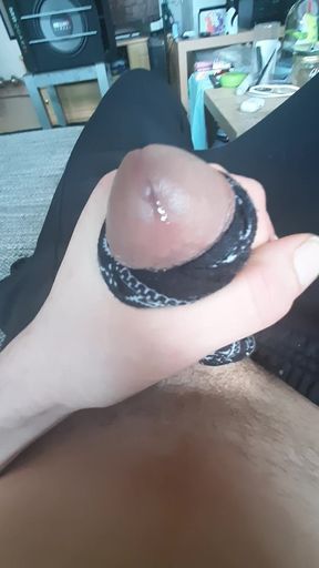 I Tied It up with My Girlfriend's Hairband While She Was at Home.