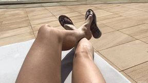 POV SWIMMING POOL FEET - MOV Mobile Version