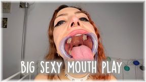 BIG SEXY MOUTH PLAY 1080 mp4