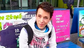 Slurping Down Every Drop: Slim Twink Adores Thick Creamy Loads – HotGayPorn 18+