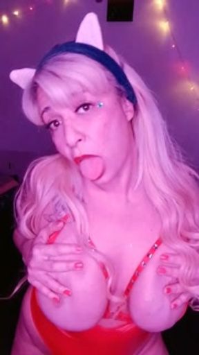 ARGENTINIAN NYMPHO MILF ASKING FOR MILK