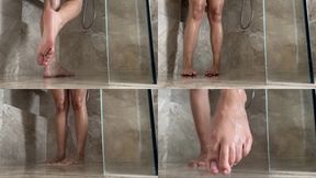 Feet in the shower 💦🛁