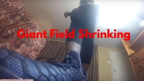 Giantess Crew – Vee Giant Field Shrinking