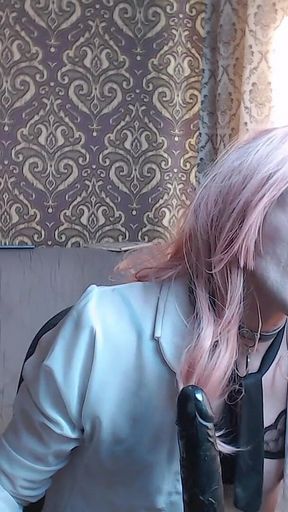 Sucks a Dildo From a Fucking Machine