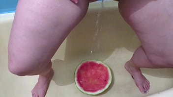 Piss and wash with urine. Busty milf loves dirty fetish. Amateur compilation in the bathtub. PAWG.