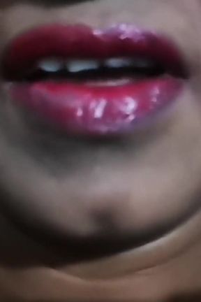 Mature Woman Finger Under the Table in Library Masturbate and Cum