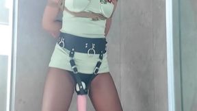 HH106-An Asian girl, bound in the bathroom, is brought to orgasm by a vibrating toy.