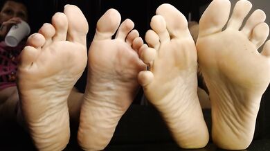 Which One Gets Your Load Feet Soles Barefoot Lesbian Foot Play