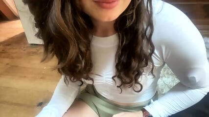 Hot pale camgirl 2023-08-28 (1)