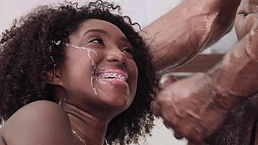 He wanted a massage but I gave him much more - Lorena Green and Capoeira