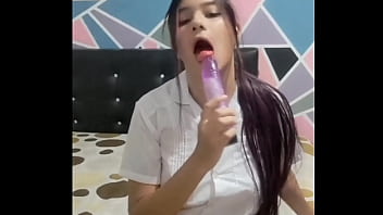 JOVEN DE 18 A&Ntilde_OS FINALMENTE CONSIGUE SU PRIMERA CREAMPIE