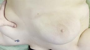 Big-titted BBW gives sloppy upside-down blowjobs in French