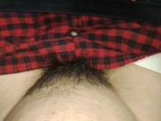 Dropping mint oil on my pubic hair!