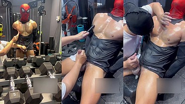 #131 Gay asian a Young guy wanted to watch porn and jerk off, and a friend helped him in hotel