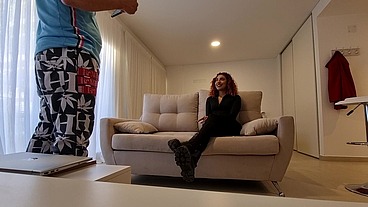 peliroja tiene sexo con un desconocido despues de una cena
