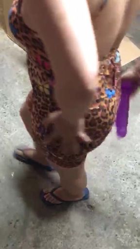 Amazon Delivery Man Surprised by Big Ass MILF