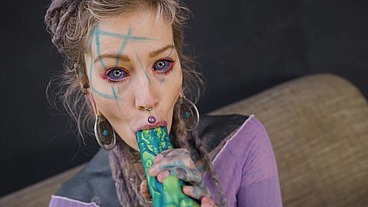 Tattooed Hippie's ANAL Fucking with Big Toy and Get Fuck by Real Big Cock
