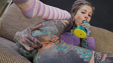 Tattooed Hippie's ANAL Fucking with Big Toy and Get Fuck by Real Big Cock