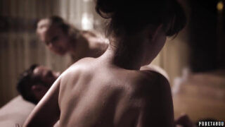 Lena Paul și Lena Love cu țâțe mari, futute anal de Jay Taylor și Danny Mountain