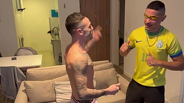 BRUNO ZL VIRANDO MARMITA DO CASAL DE GRINGOS