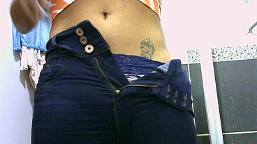 TS Angelique - Pee compilation