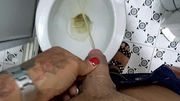 TS Angelique - Pee compilation