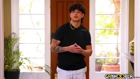 Zachary Maddox's interview is full of hot moments actually