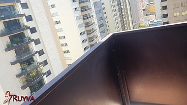 “EU TINHA 18 ANOS” fudendo gostoso com a vizinha na varanda do hotel