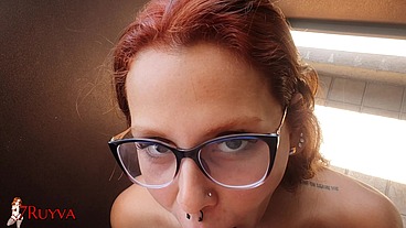 “EU TINHA 18 ANOS” fudendo gostoso com a vizinha na varanda do hotel