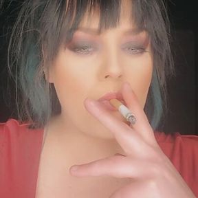 Bella smoking fetish