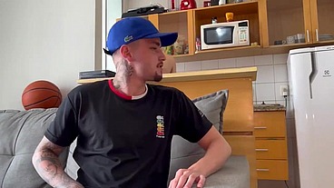 Meu amigo Erick Diaz comeu meu namorado.