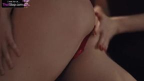 Sensual MILF Tries Sucking Pussy&#x270C;