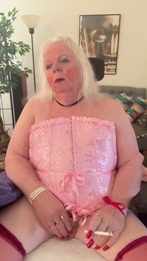 Pissing in pink and smoking