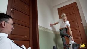 Czech Mature Woman Seduces Stranger for Intense Bedroom Encounter