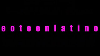 英国のイケメンが若いアメリカ人の十代の若者の熱い穴を熱い初体験で生ハメする