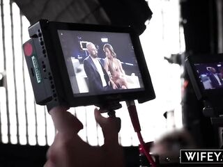 Wifey Beautiful Fit Hotwife Serenity Cox Gets Biggest Creampie in Trio