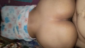 Cogeme pronto, porque mi hijo va a llegar del colegio, madre soltera dando el culo por ayuda economica!! Cogiendo a una Mam&aacute_ soltera!!