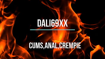 Como se masturba mi hermanastra tetona cuando esta sola.