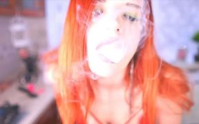 Alice Smoke Close-up
