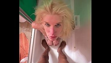 Verse Piss - TS girl piss on him and he returns the favor