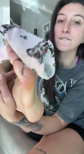 Amateur couple enjoys sniffing each other's scent on OnlyFans
