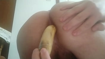 I love shoving bananas up my ass