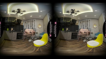 Solo babe, Candy Red masturbates in the kitchen, in VR