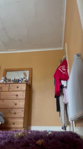 Alice finds boys and destroys them