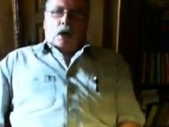 Amateur Masturbating Bear