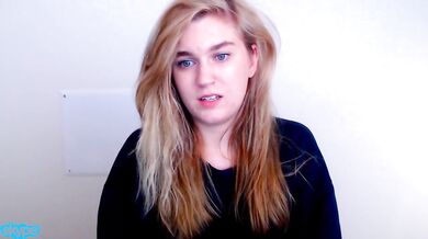 Virgin call left her butt throbbing on Skype
